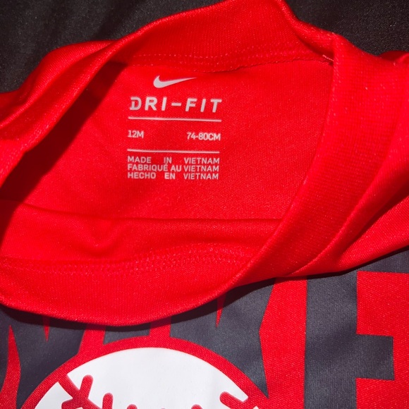 2 piece Nike Set. 12 months. - Picture 4 of 5